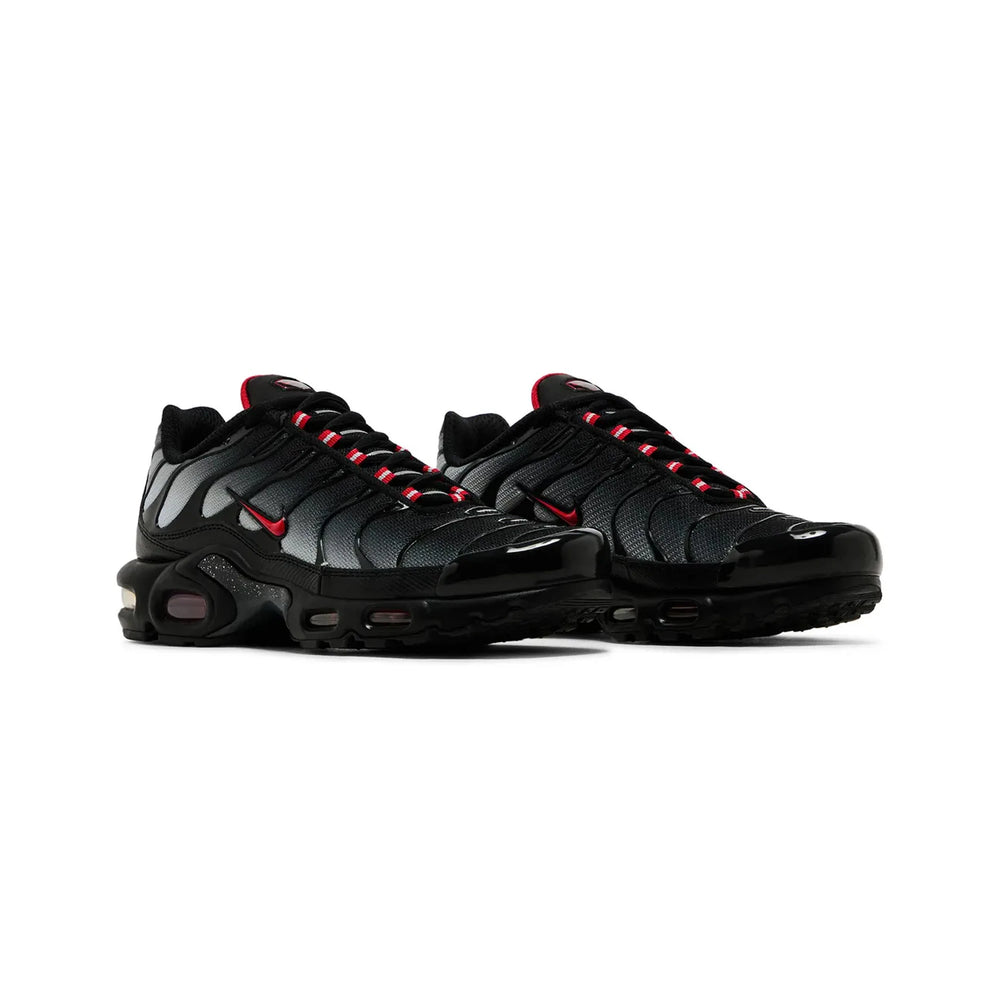air_max_plus_black_gradient_red_2019_2