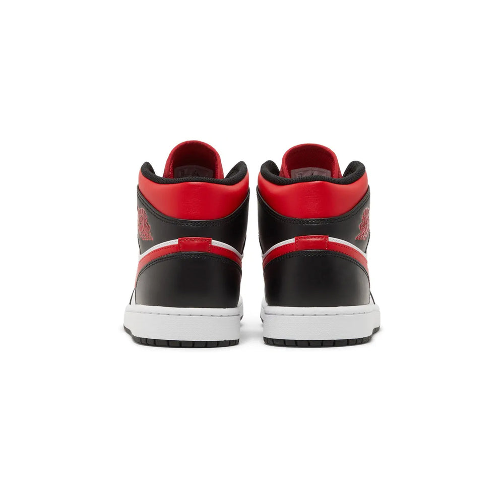 Air-Jordan-1-Mid-Bred-Toe-New-4