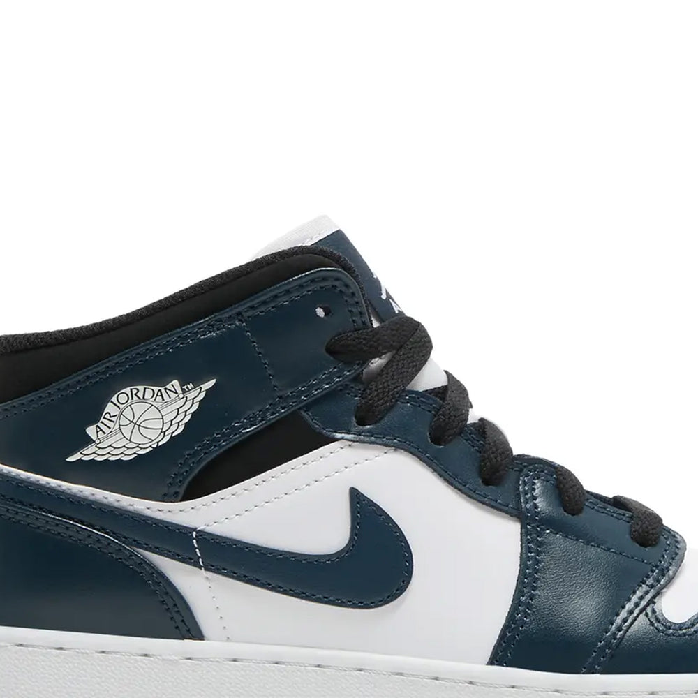 Air-Jordan-1-Mid-‘Armory-Navy’-GS-side-close-up