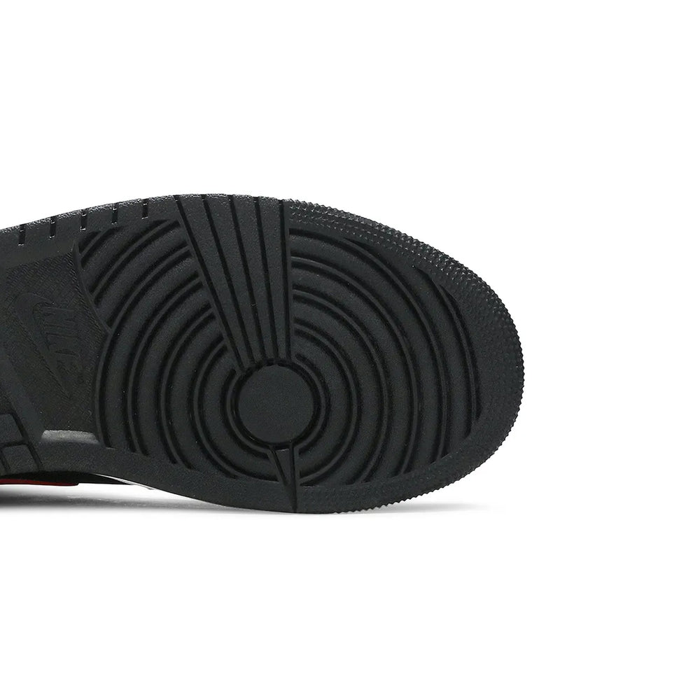 Air-Jordan-1-Mid-‘Chile-Red’-sole-close-up