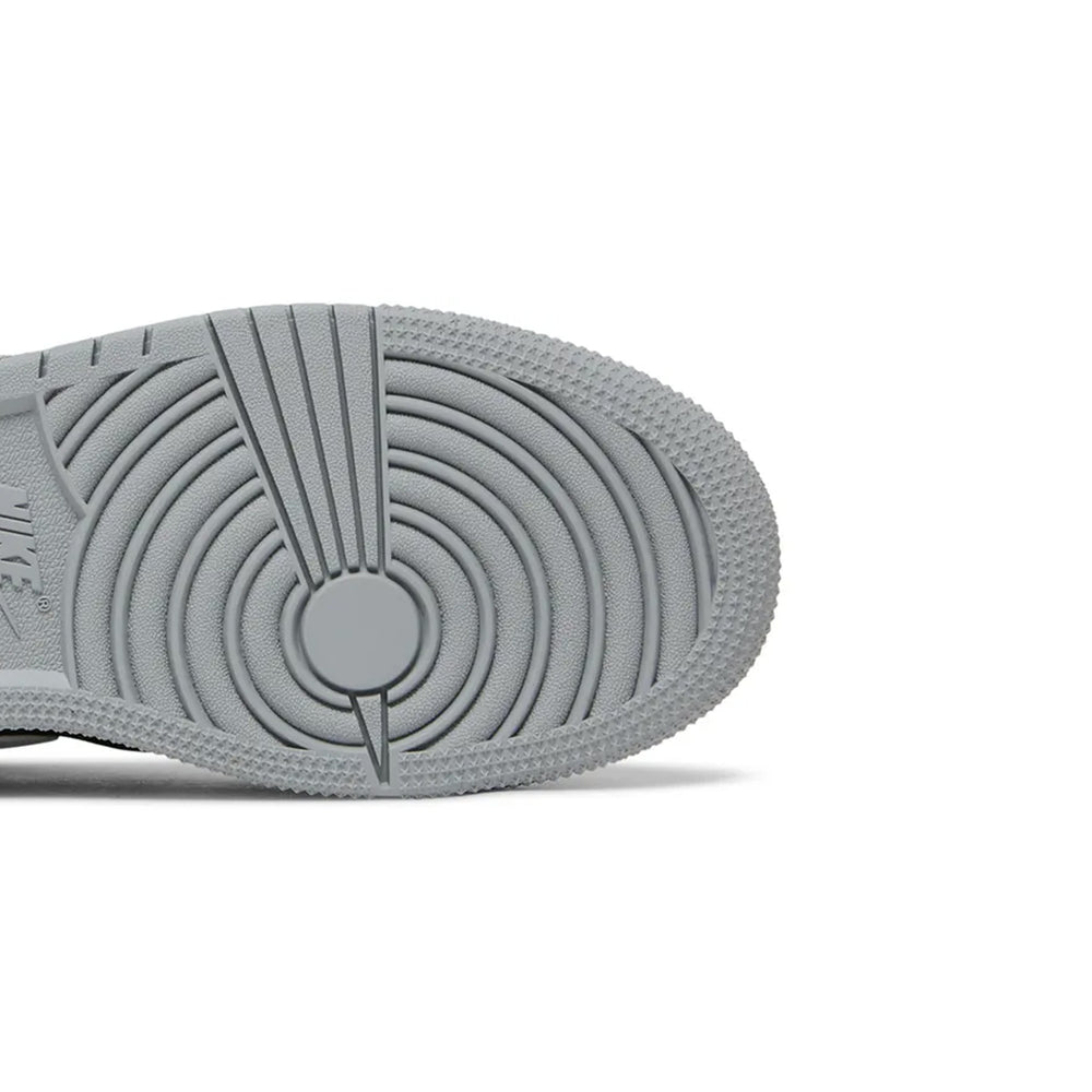 Air-Jordan-1-Mid-‘Elephant-Print’-GS-(2022)-sole-close-up