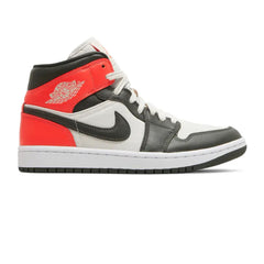 Air-Jordan-1-Mid-‘Newsprint-Light-Orewood-Brown’-W-(2022)-1