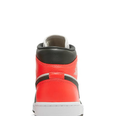 Air-Jordan-1-Mid-‘Newsprint-Light-Orewood-Brown’-W-(2022)-7