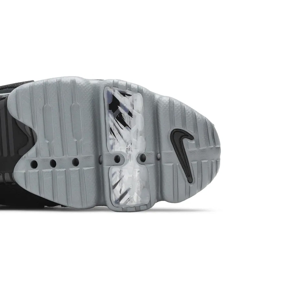 Air-Zoom-Spiridon-Cage-2-X-Stussy-‘Black’-8