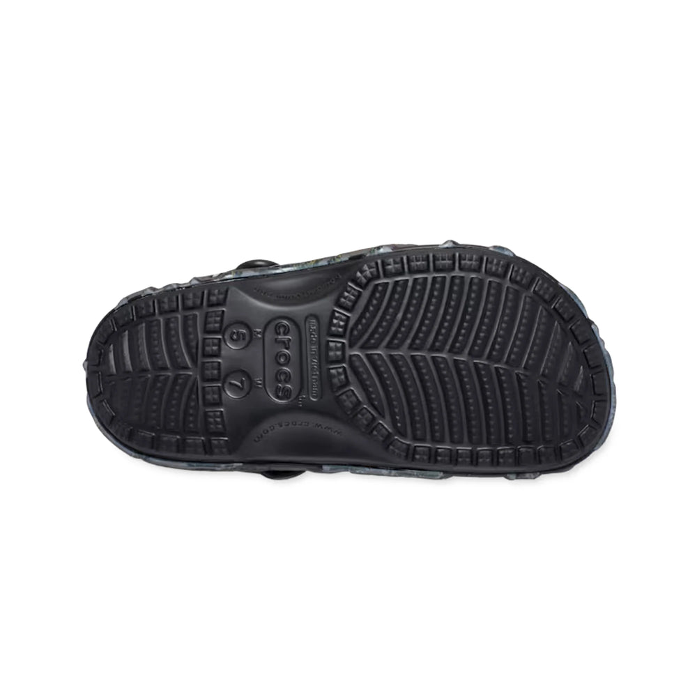 crocs_classic_clog_x_stranger_things_black_red_2025_6