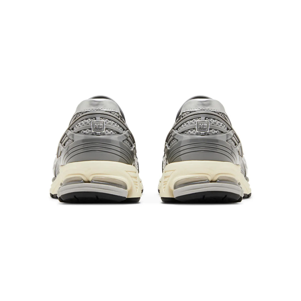 New-Balance-1906L-‘Metallic-Silver’-(2024)-4