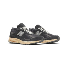 new_balance_2002r_black_dark_grey_2022_2