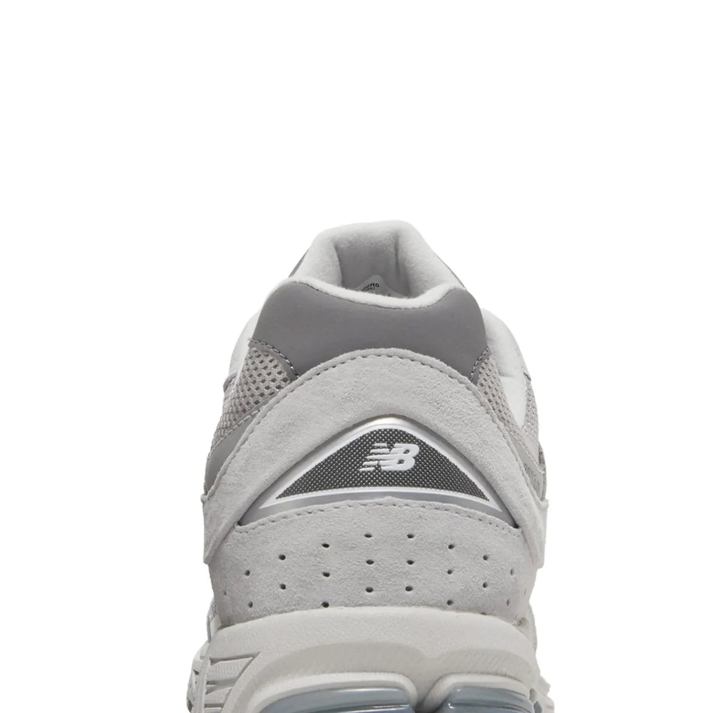 new_balance_2002r_grey_2022_7