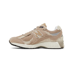 New-Balance-2002R-Protection-Pack-‘Driftwood’-side-2