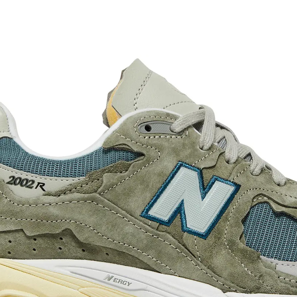 New-Balance-2002R-Protection-Pack-‘Mirage-Grey’-(2022)-side-close-up