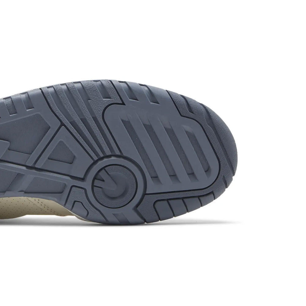 New-Balance-550-‘Vintage-Indigo-Beige’-(2022)-sole-close-up