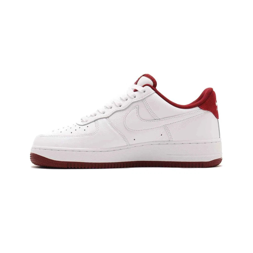 nike_air_force_1_low_07_lv8_white_team_red_2025_3