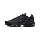 nike_air_max_plus_tn_black_metallic_silver_2025_3