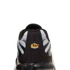 nike_air_max_plus_black_metallic_silver_white_gs_2022_6