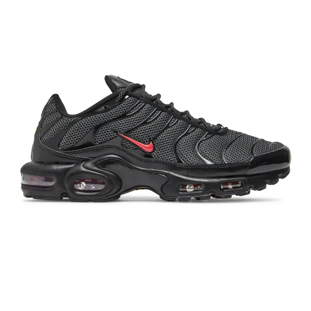 Nike-Air-Max-TN-Plus-Metal-Mesh-Black-Red-2021-1