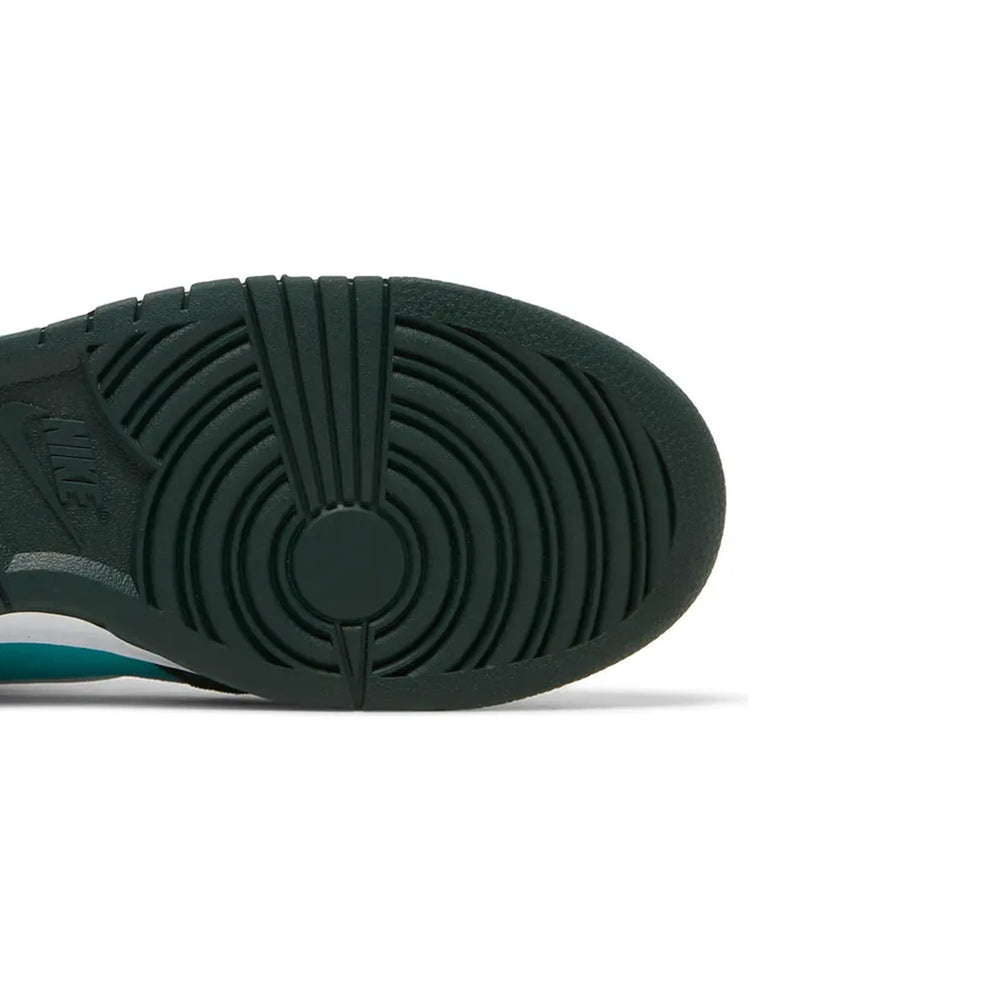 Nike-Dunk-High-Retro-SE-Athletic-Club-Pro-Green-2022-9