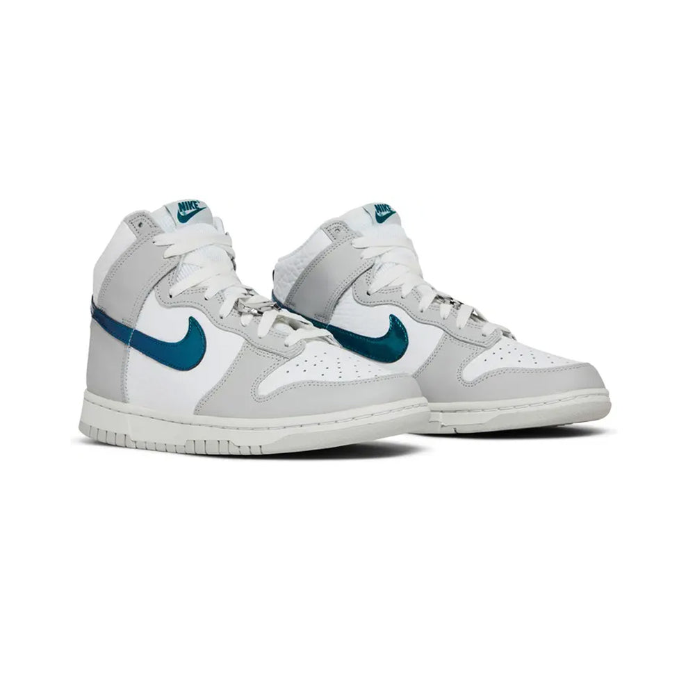 Nike-Dunk-High-‘FLS’-W-(2022)-2