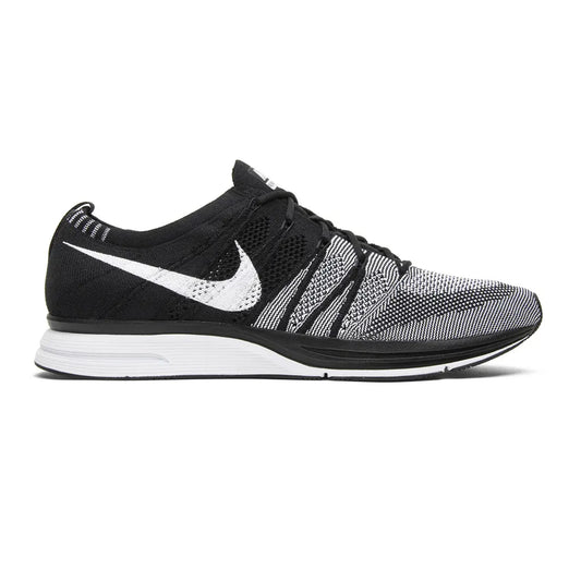 nike_flyknit_trainer_oreo_2018_1