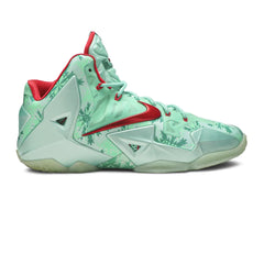 Nike-LeBron-11-‘Christmas’-(2013)-1