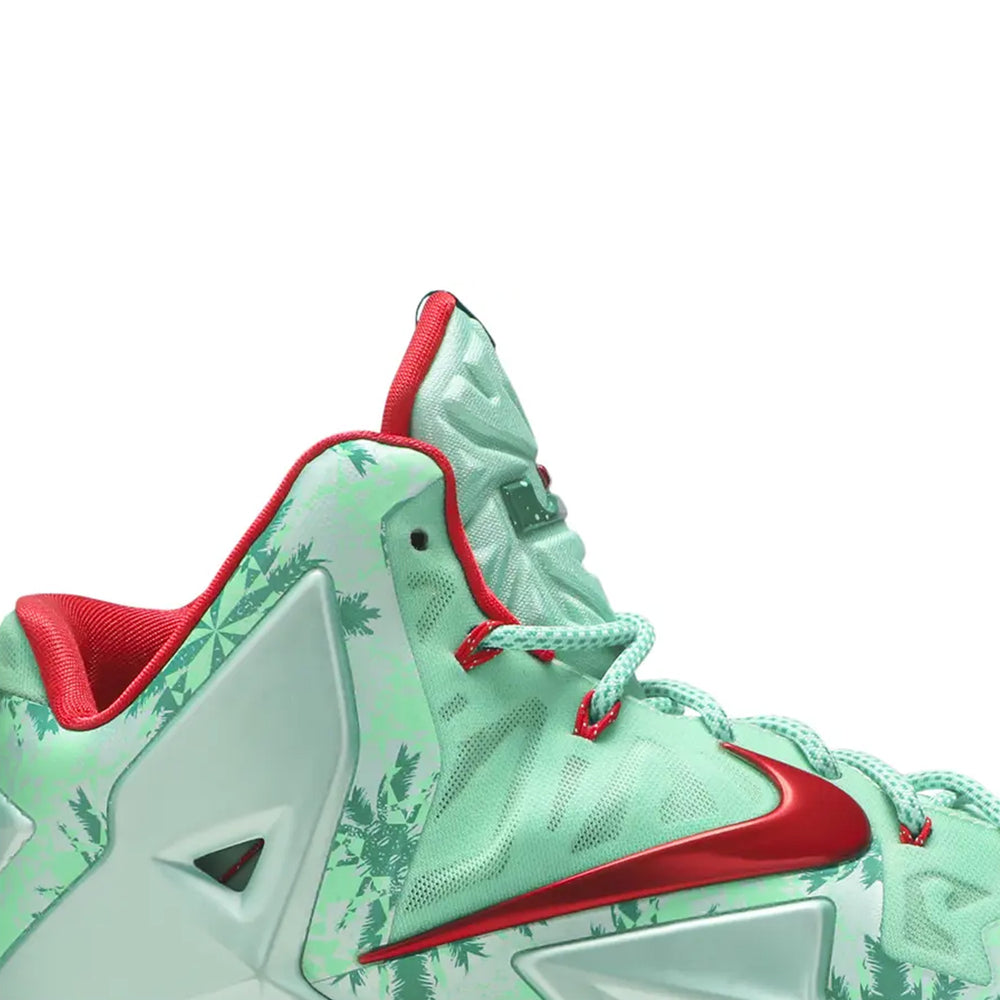Nike-LeBron-11-‘Christmas’-(2013)-6