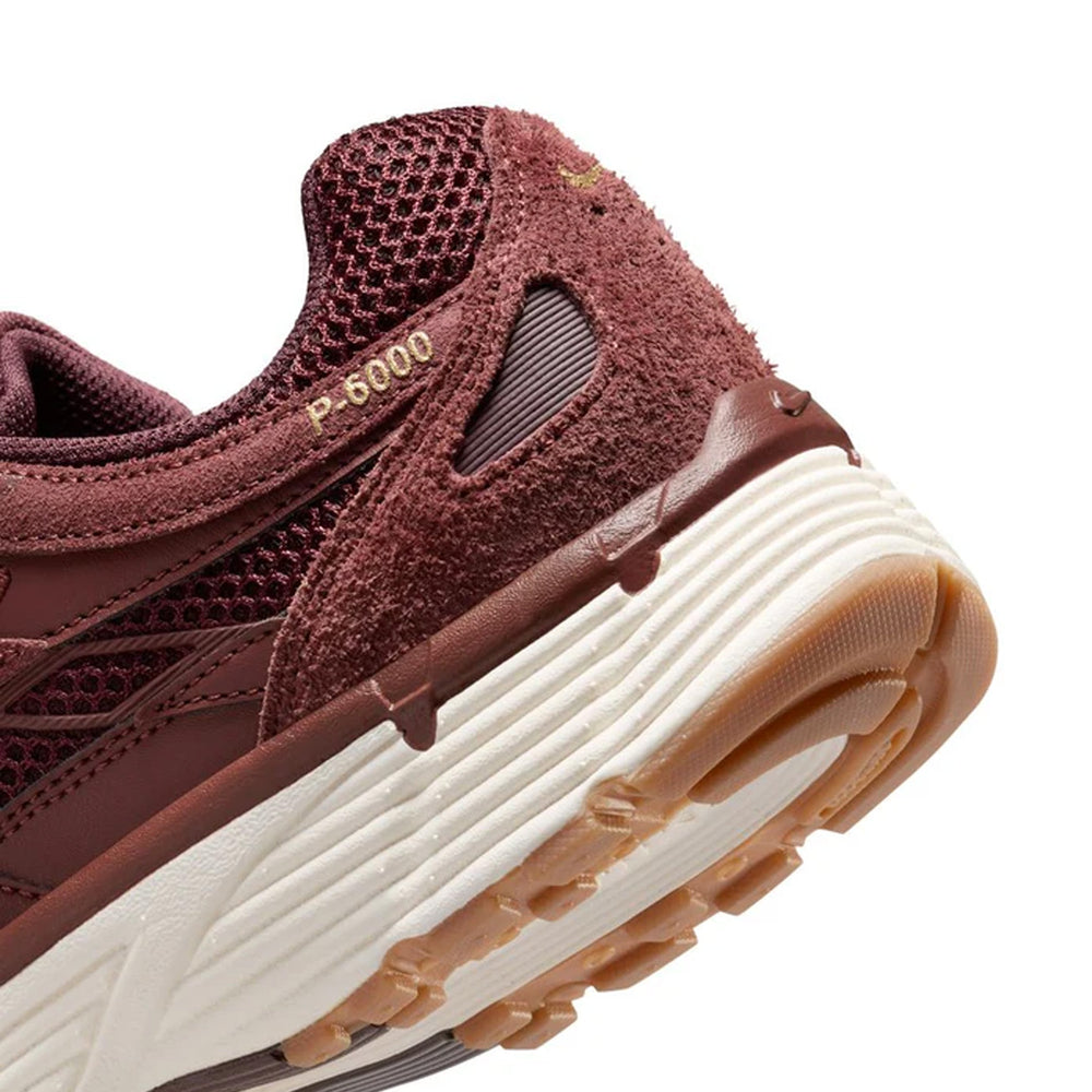 Nike-P-6000-SE-Dark-Pony-Metallic-Gold-8