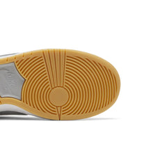 Nike-SB-Dunk-Low-Pro-ISO-Orange-Label-Wolf-Grey-Gum-2023-9