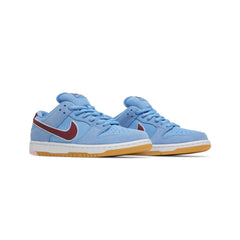 Nike-SB-Dunk-Low-‘Philadelphia-Phillies’-(2022)-2