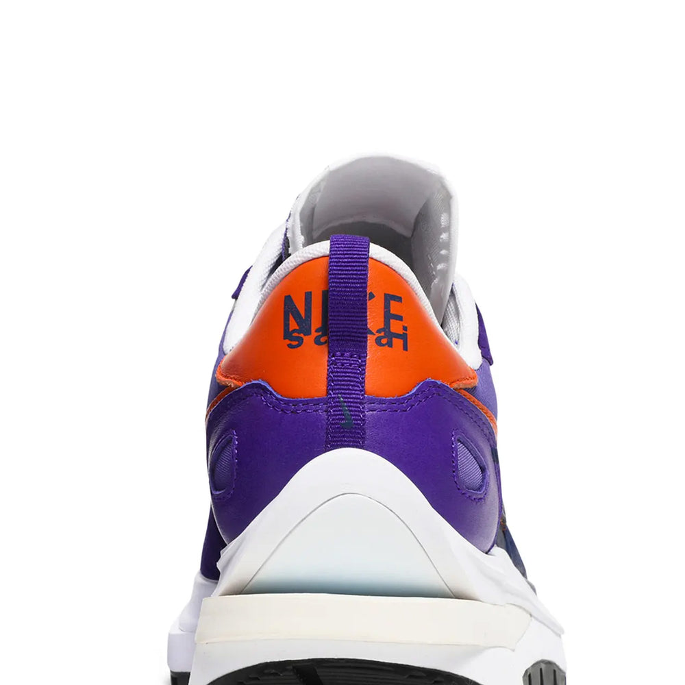 Nike-Vaporwaffle-x-Sacai-‘Dark-Iris’-back-close-up
