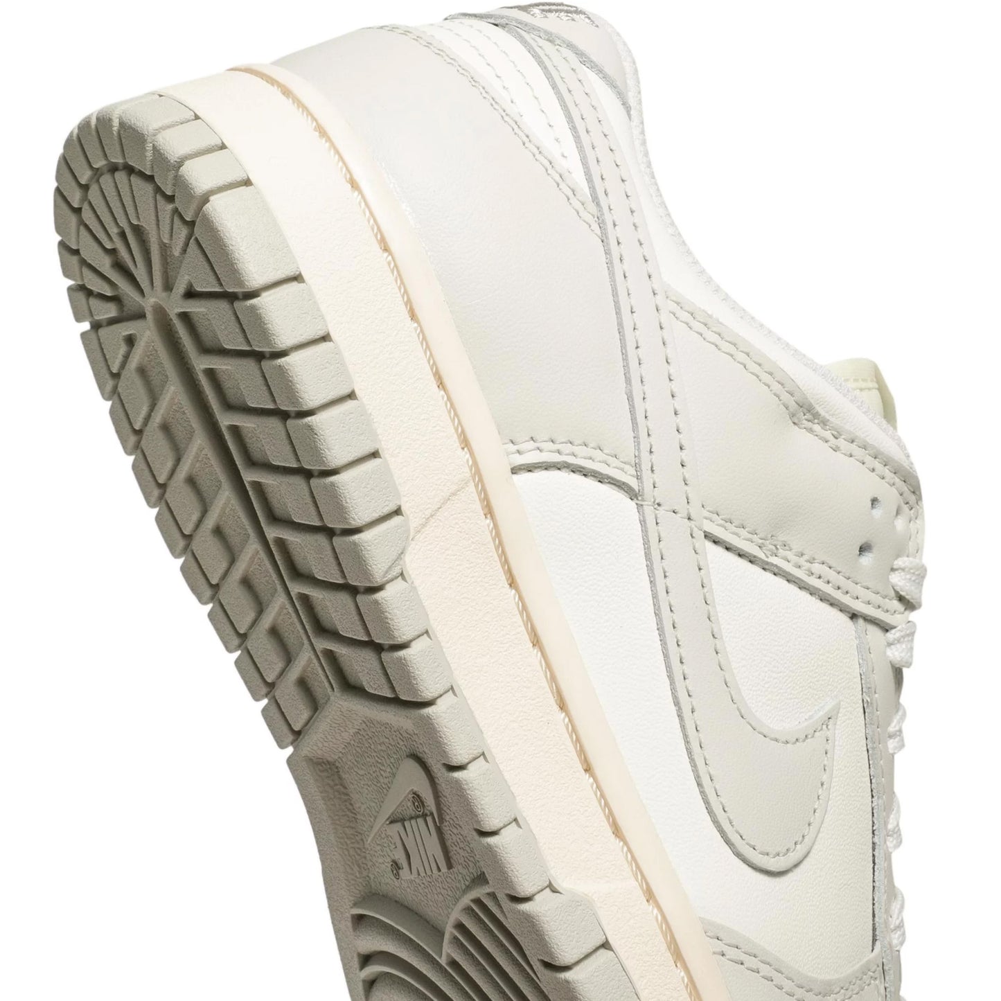 Nike Dunk Low 'Sail Light Bone' Women's (2021)