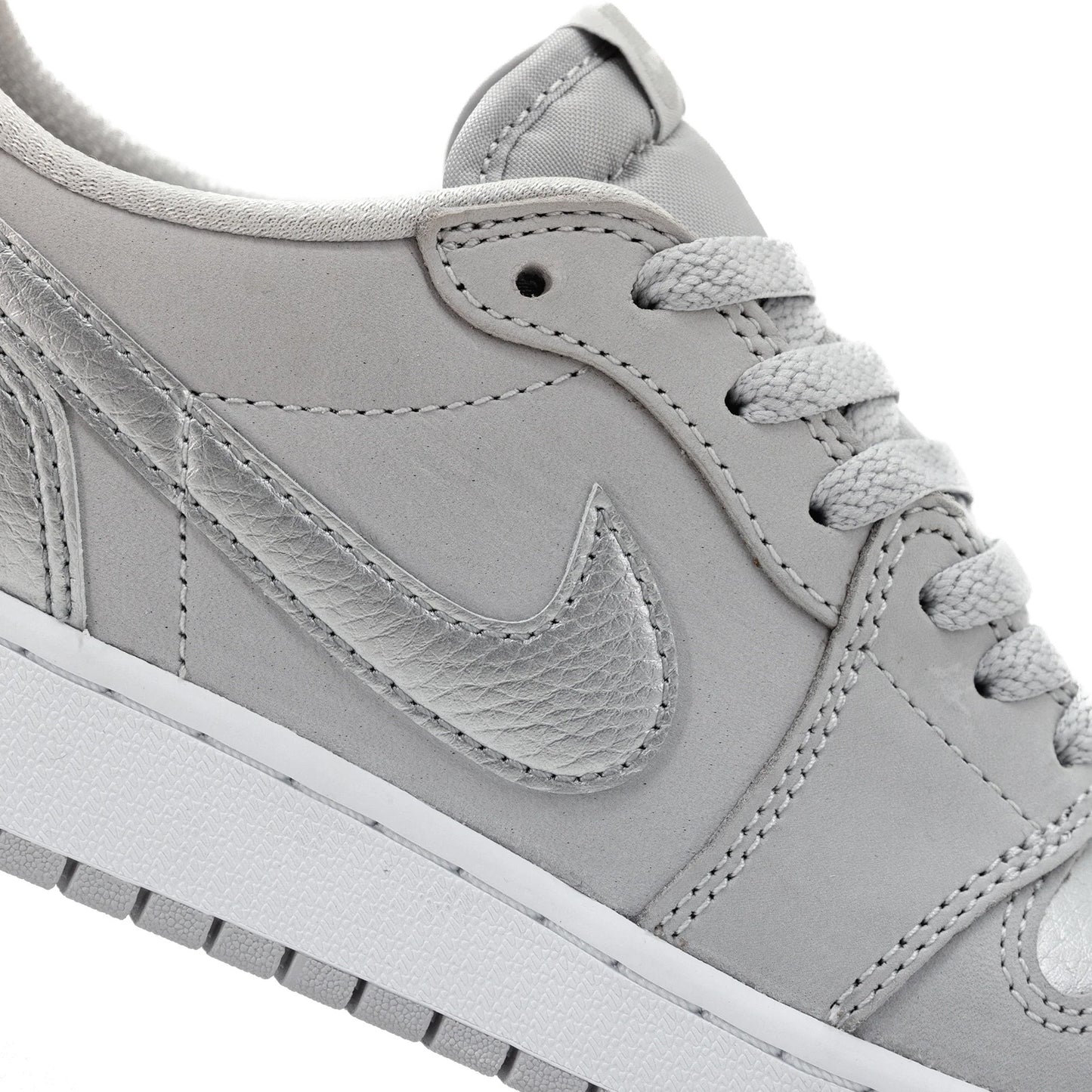 Air Jordan 1 Low OG 'Metallic Silver' GS (2024)