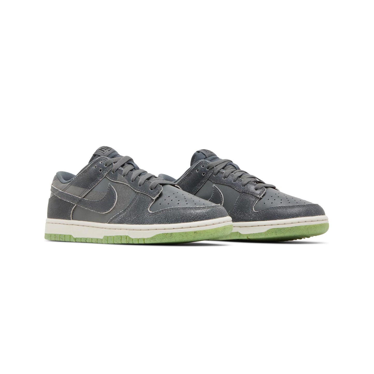 Dunk Low 'Ghost Green' GS (2022)