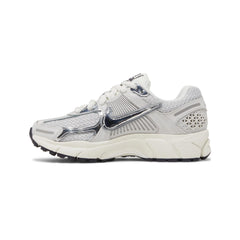 Zoom Vomero 5 'Photon Dust Metallic Silver' W (2023)