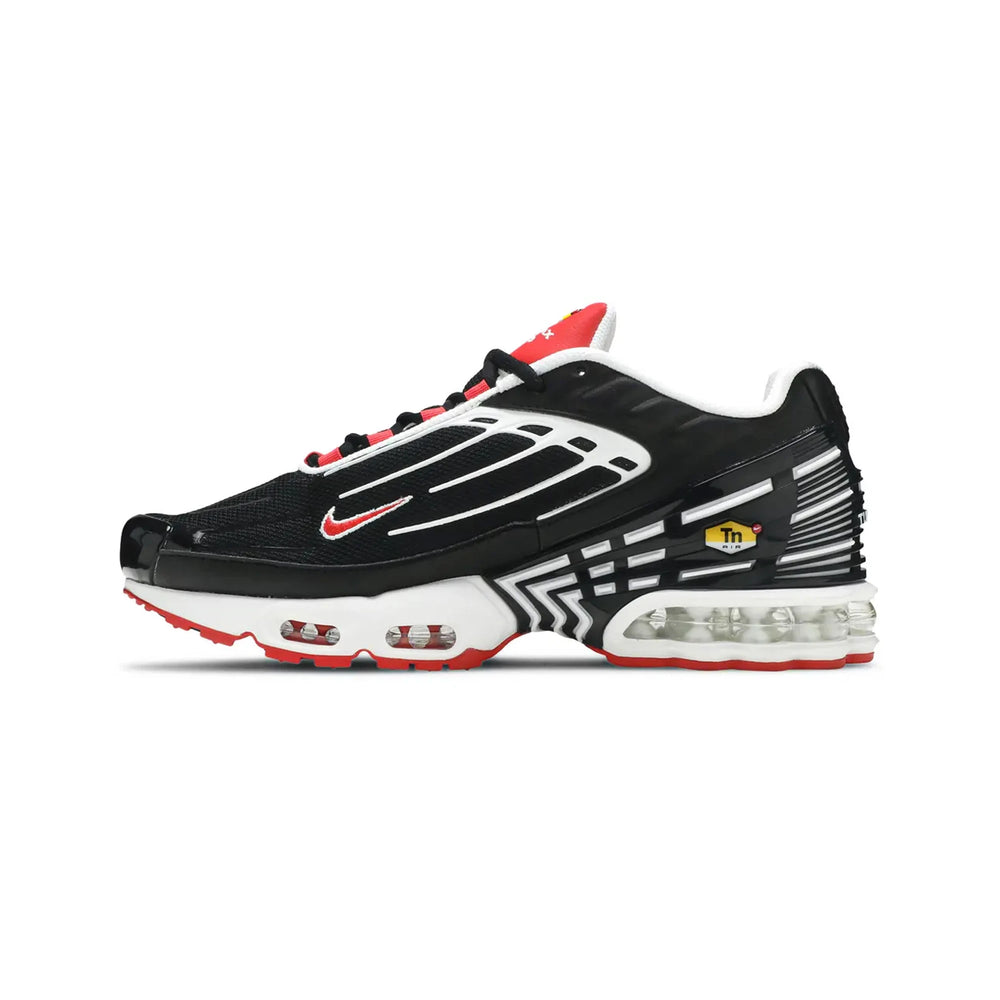 air_max_plus_3_black_white_track_red_2020_3