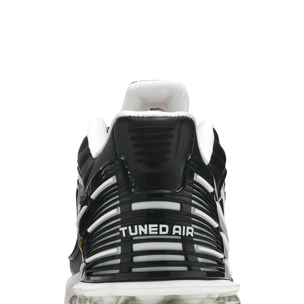 air_max_plus_3_black_white_track_red_2020_7