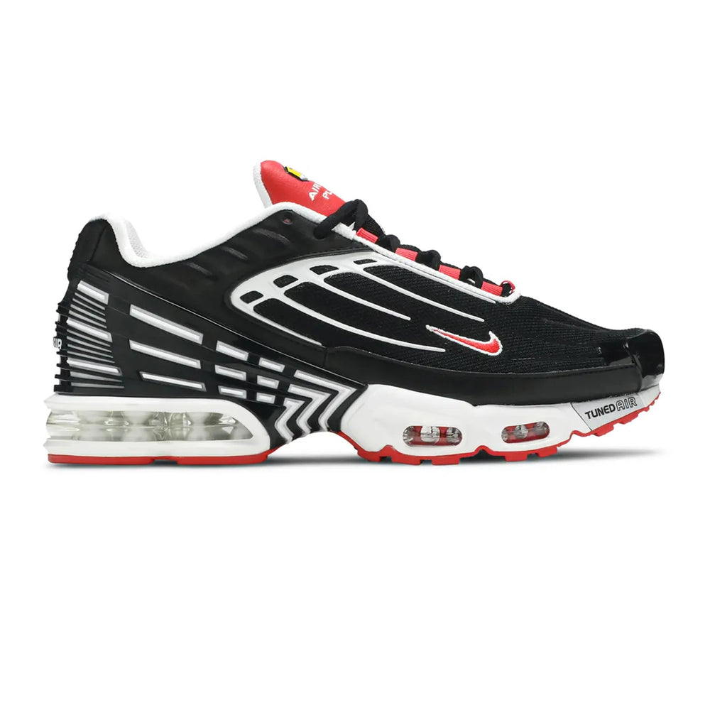 air_max_plus_3_black_white_track_red_2020_1