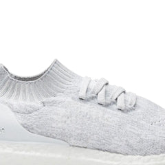 Adidas-Ultraboost-Uncaged-LTD-‘Triple-White’-(New)-side-close-up