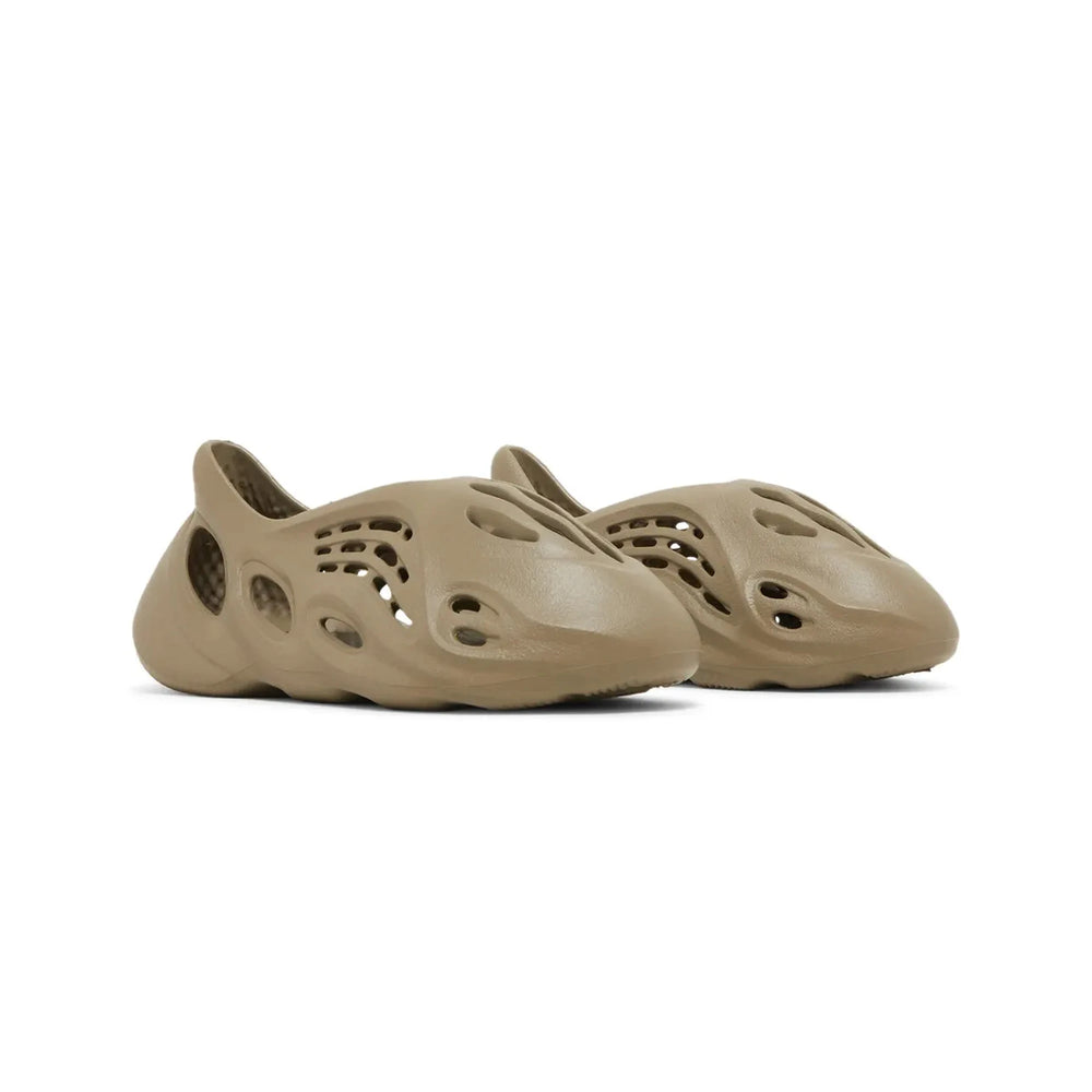 adidas_yeezy_foam_rnr_stone_taupe_2023_2