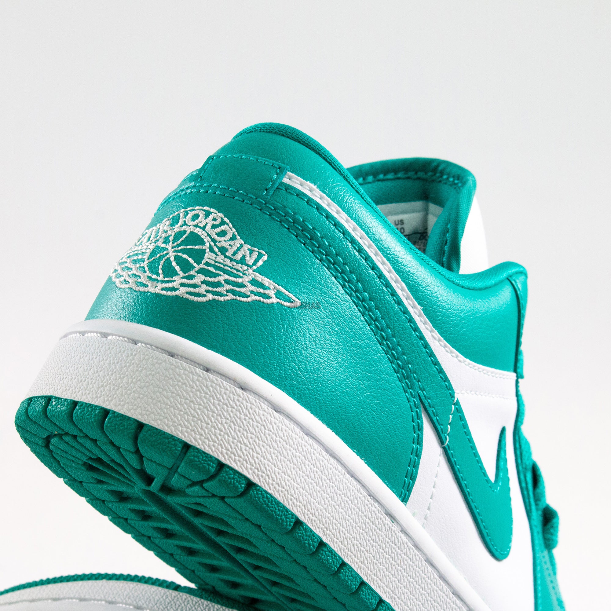 Air-Jordan-1-Low-New-Emerald-Womens-2022