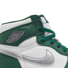 Air-Jordan-1-Retro-High-OG-‘Gorge-Green’-(2022)-side-close-up