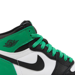 Air-Jordan-1-Retro-High-OG-‘Lucky-Green’-GS-(2023)-side-close-up