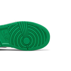 Air-Jordan-1-Retro-High-OG-‘Lucky-Green’-GS-(2023)-sole-close-up