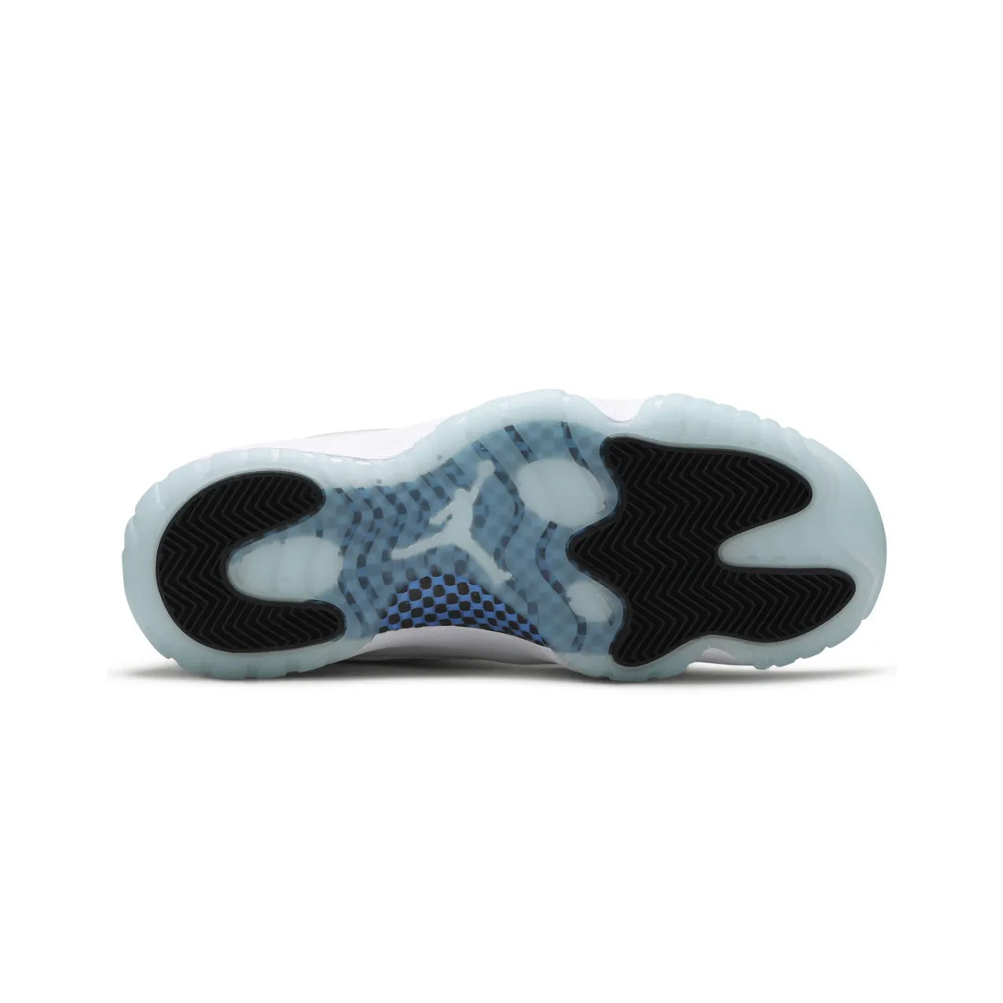 Air-Jordan-11-Low-‘Legend-Blue’-2021-sole