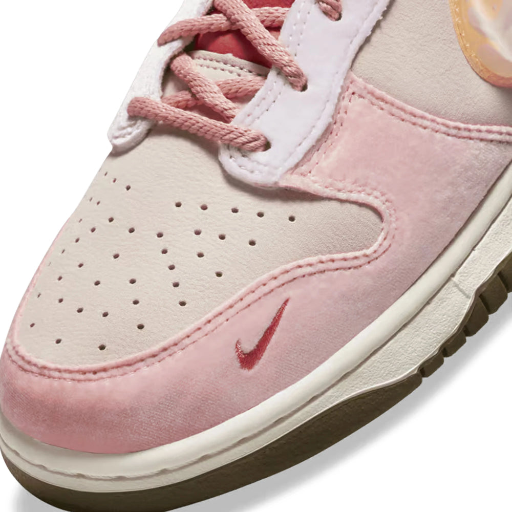 dunk_mid_social_status_free_lunch_strawberry_milk_2021_5