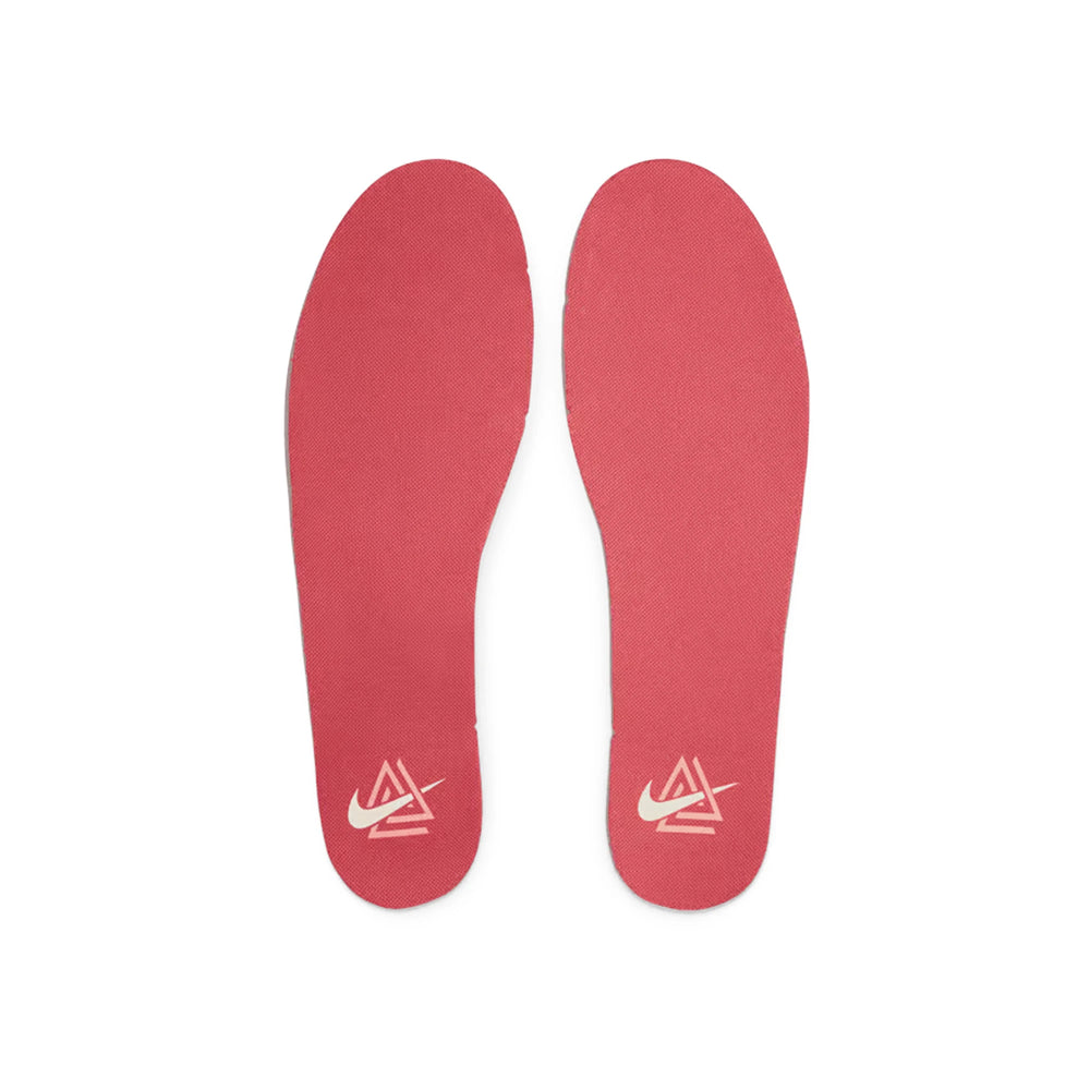 dunk_mid_social_status_free_lunch_strawberry_milk_2021_12