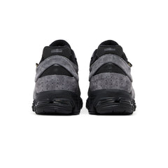 new_balance_2002r_gore_tex_jjjjound_charcoal_2024_4