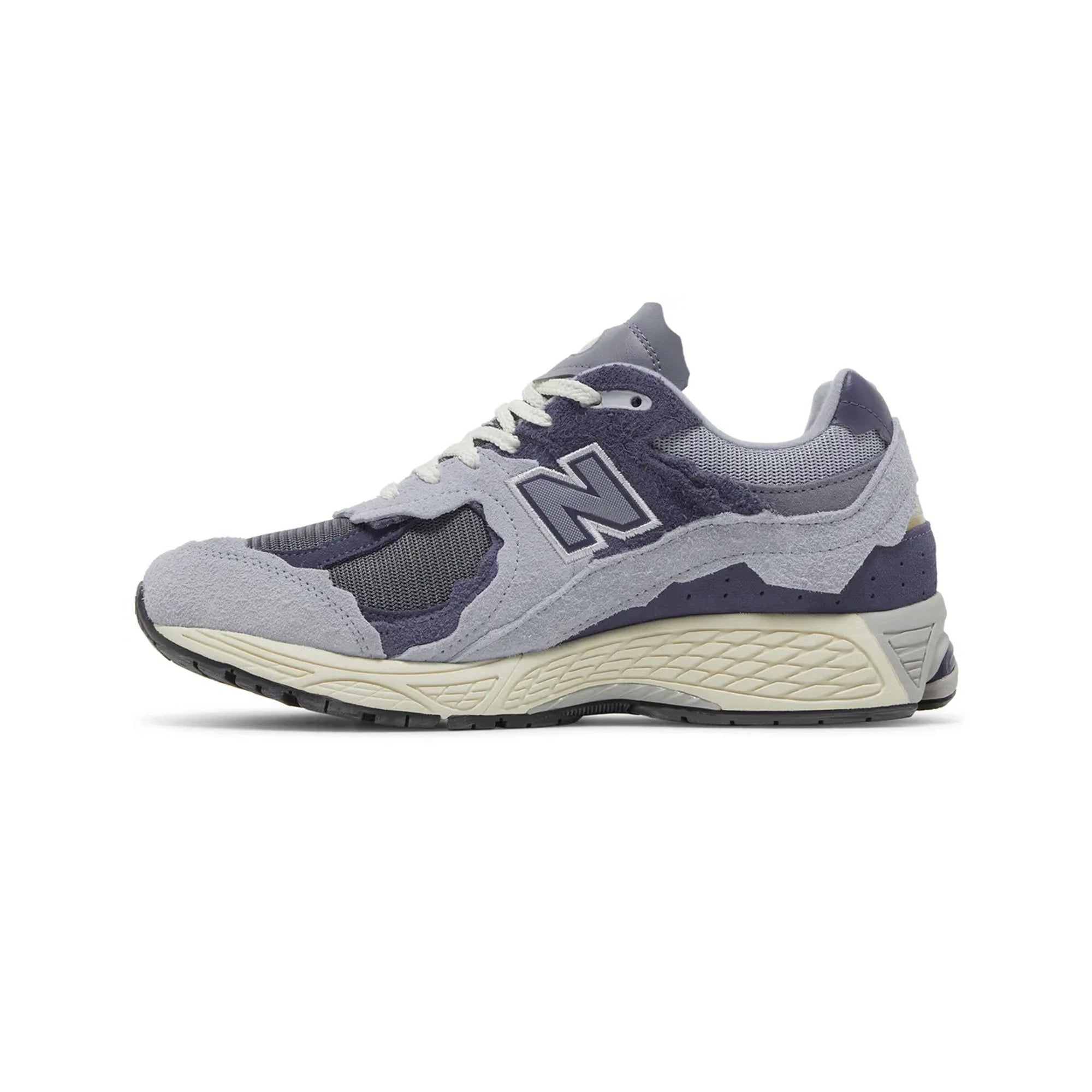 New-Balance-2002R-Protection-Pack-‘Light-Arctic-Grey-Purple’-(2022)-front-side-2