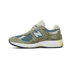 New-Balance-2002R-Protection-Pack-‘Mirage-Grey’-(2022)-side-2