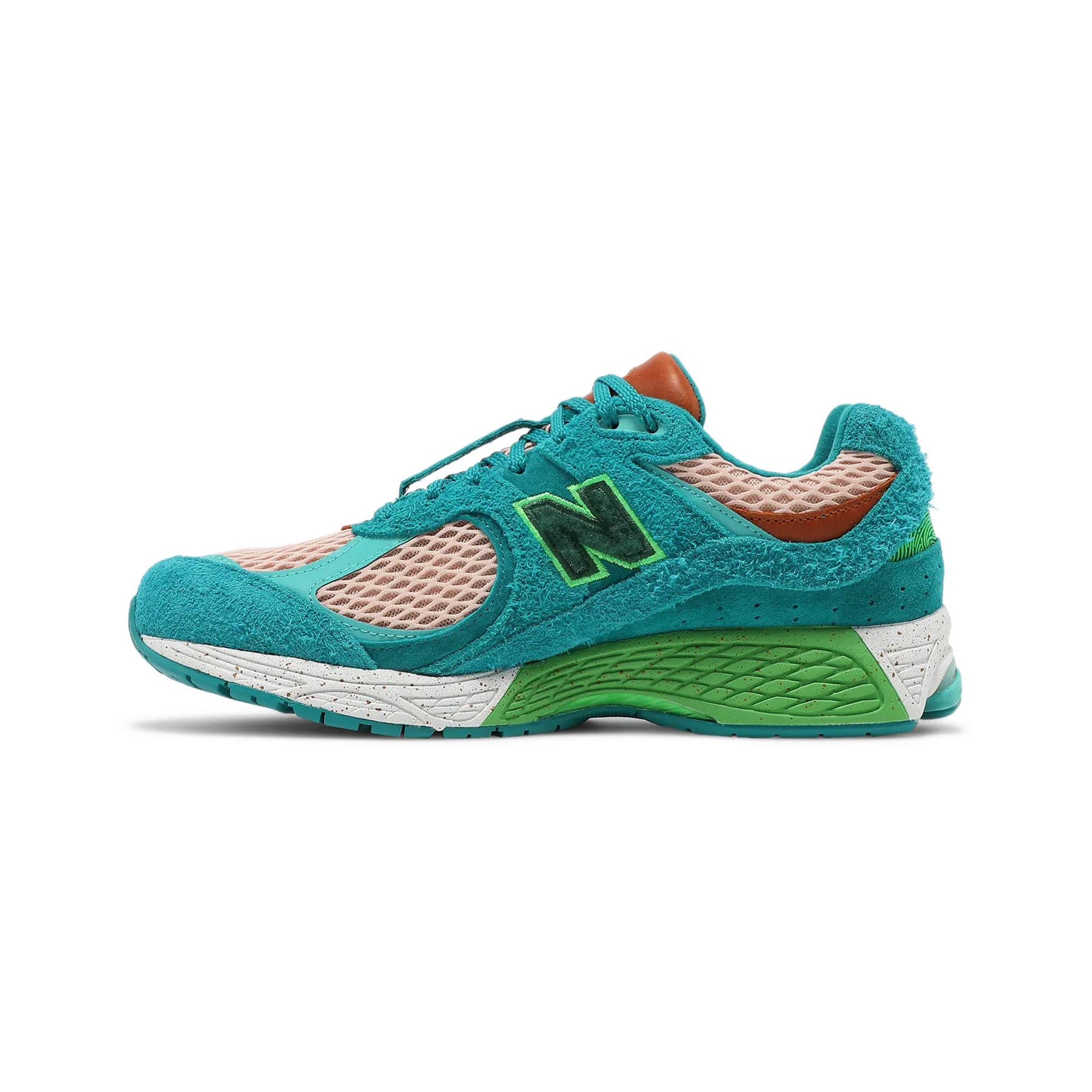 New-Balance-2002R-x-Salehe-Bembury-'Water-Be-The-Guide'-(2021)-side-2