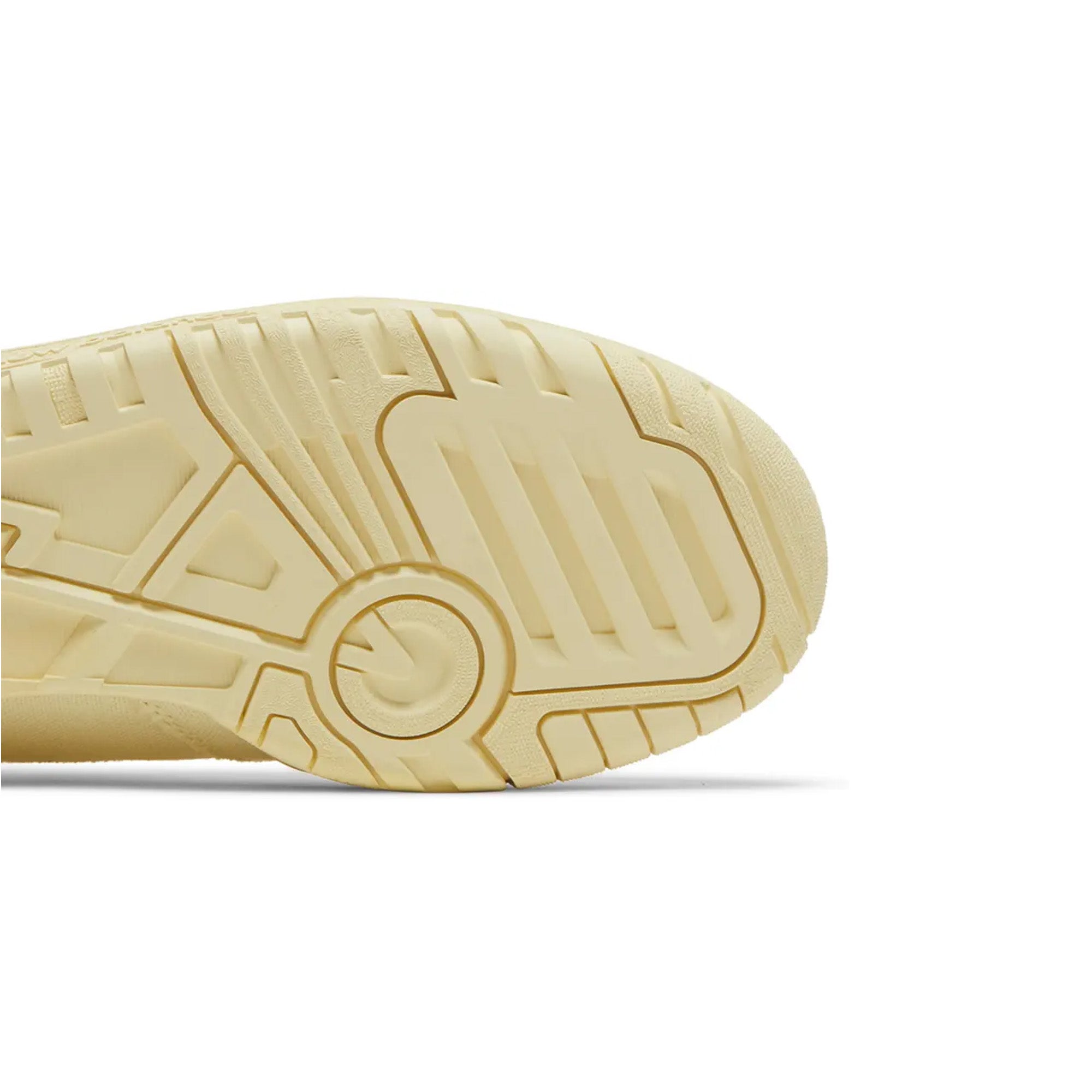 New-Balance-550-x-Joe-Freshgoods-‘Conversations-Amongst-Us’-(2022)-sole-close-up