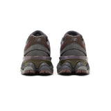New-Balance-9060-'Truffle-Rich-Earth-Magnet'-(2022)-back